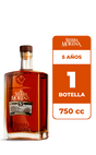 Botella de Ron Sierra Morena Añejo 5 Años de 750cc en Comercial Unlitro.
